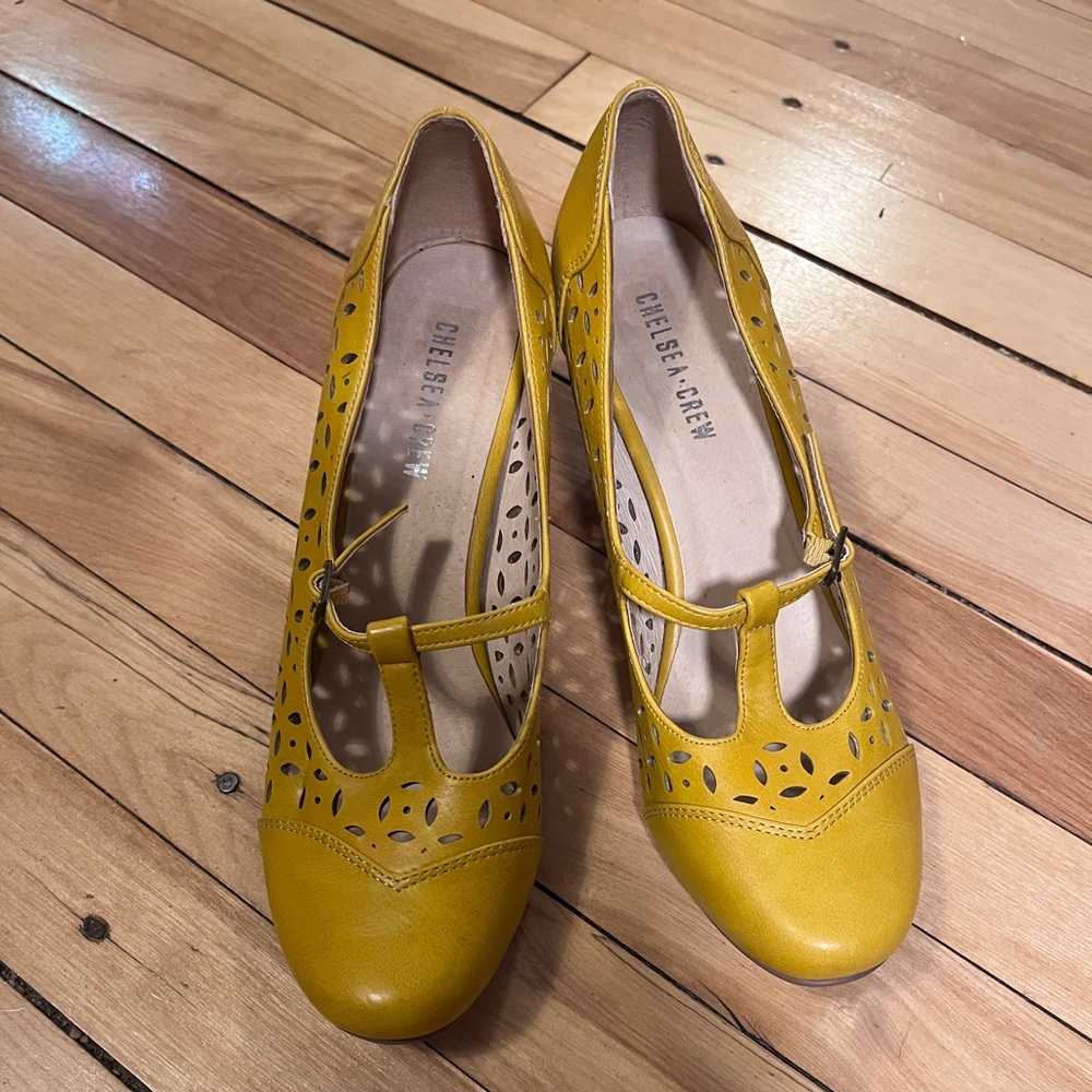 Chelsea Crew T-strap heels with cut outs In Mustard Sz 41